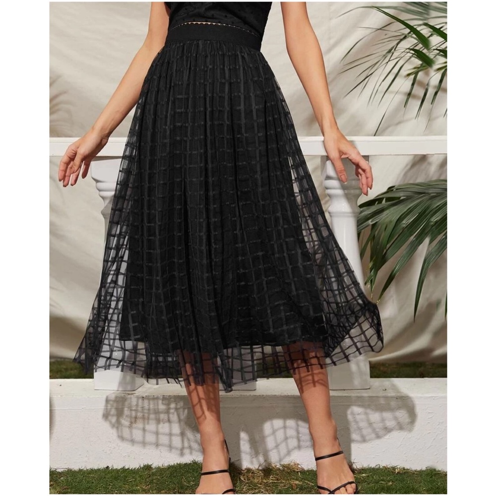 034 Luxe Black Mesh Layered Maxi Skirt - Picture 3 of 8
